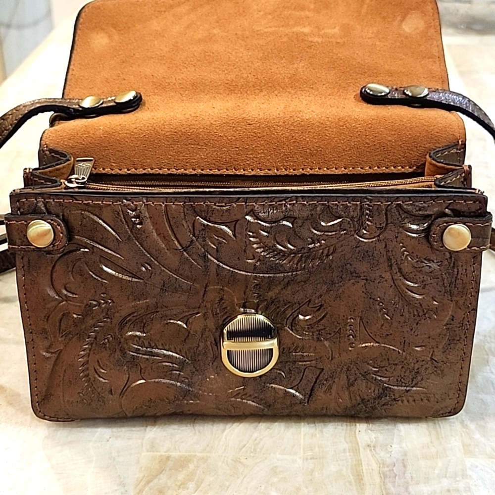 Patricia Nash Bronze Brown Tooled Crossbody NWOT - Picture 9 of 15